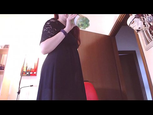 ❤️ Een onderdanige slaaf die houdt van vieze en weelderige slipjes wordt gedwongen te masturberen na het bekijken van deze video! ❤️❌ Fuck video at nl.tradeis.top ﹏