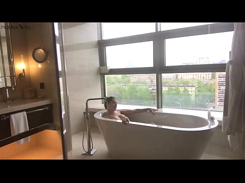 ❤️ Enorme babe die hartstochtelijk haar poesje aftrekt in de badkamer ❤️❌ Fuck video at nl.tradeis.top ﹏