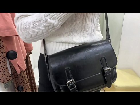 ❤️ Publiekelijke masturbatie van jonge teef FeralBerry met een dildo in de paskamer ❤️❌ Fuck video at nl.tradeis.top ﹏